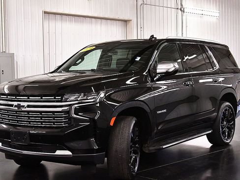 Used 2023 Chevrolet Tahoe Premier AWD/4WD image 3