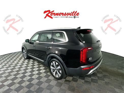 Used 2022 Kia Telluride S image 5