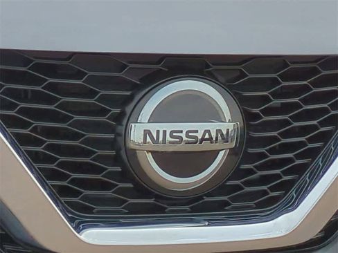 Used 2022 Nissan Rogue Sport SV w/ Technology Package image 11