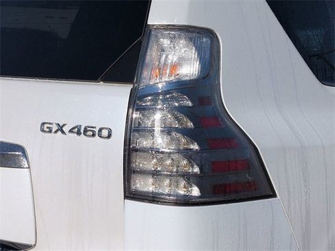 Used 2015 Lexus GX 460 w/ Premium Package image 12