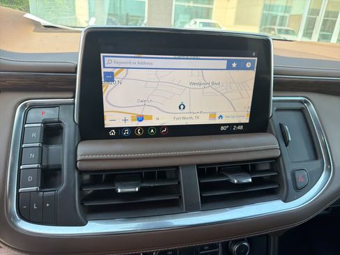 Used 2021 Chevrolet Tahoe High Country w/ Premium Package image 16