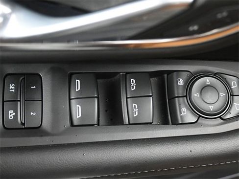 Used 2023 Chevrolet Tahoe Z71 w/ Luxury Package image 12