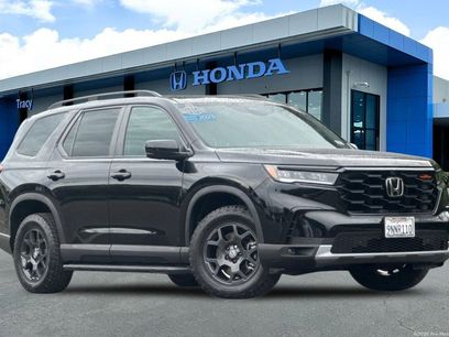 Certified 2025 Honda Pilot TrailSport