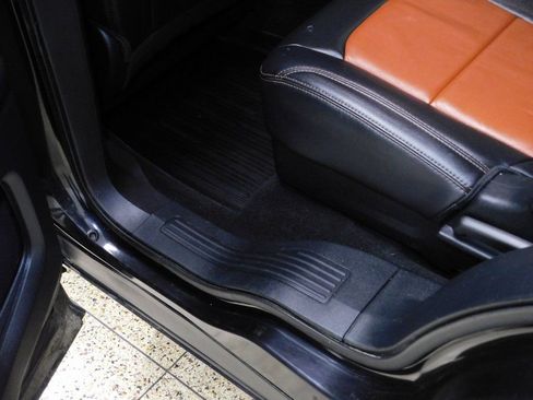 Used 2019 Ford Explorer XLT w/ XLT Desert Copper Package image 71