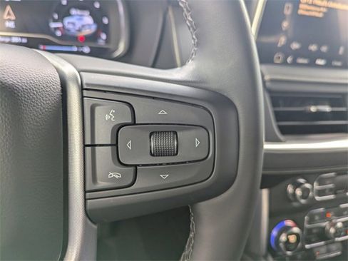 Used 2024 GMC Yukon SLT w/ SLT Luxury Package image 30