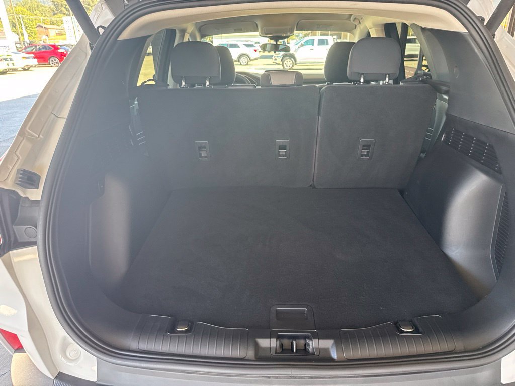 Certified 2021 Ford Escape SE w/ SE Sport Appearance Package FWD image 24