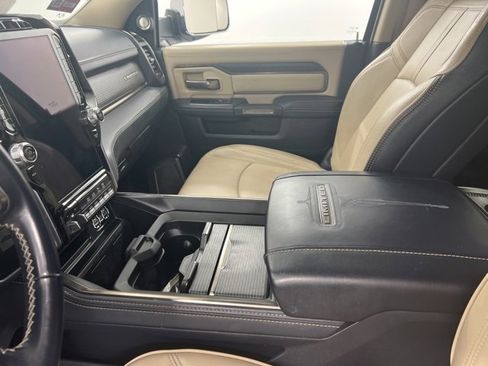 Used 2022 RAM 3500 Limited image 14
