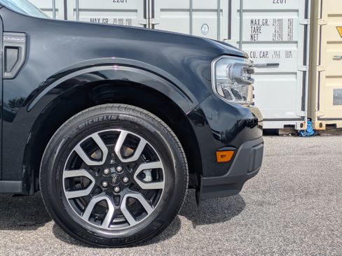 Certified 2024 Ford Maverick Lariat FWD image 12