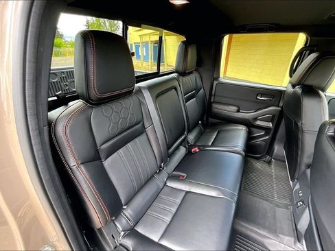 Used 2024 Nissan Frontier PRO-4X w/ Pro Premium Package AWD/4WD image 20