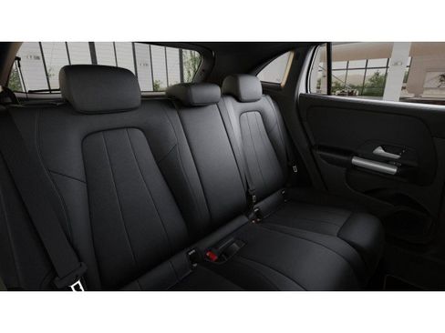 Certified 2025 Mercedes-Benz GLA 250 250 image 17