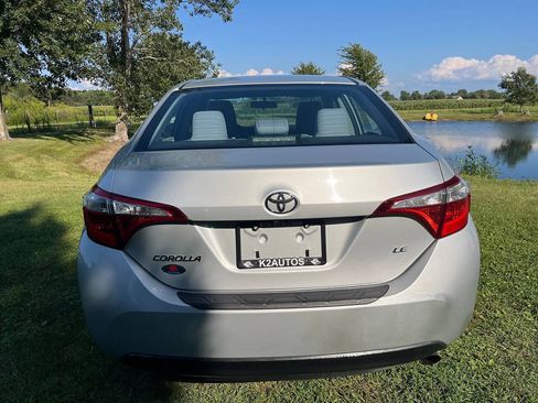 Used 2016 Toyota Corolla LE FWD image 9