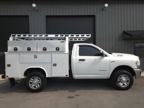 Used 2022 RAM 3500 Tradesman AWD/4WD image 5