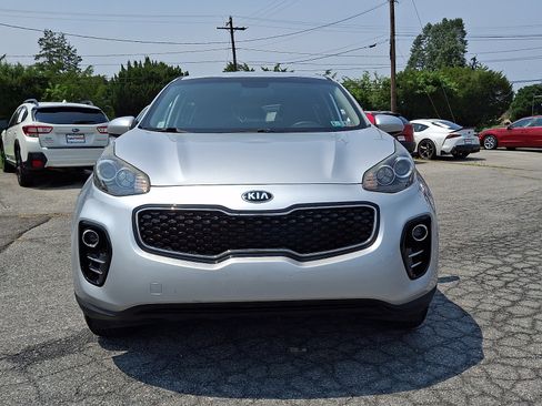Used 2019 Kia Sportage LX AWD/4WD image 2