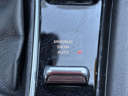 Used 2024 Jeep Compass Latitude AWD/4WD image 8