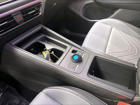 Certified 2026 Volkswagen Tiguan SE AWD/4WD image 21