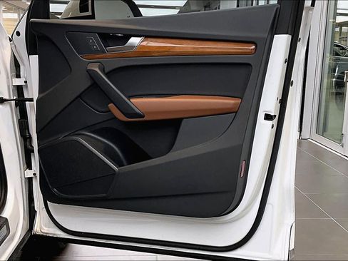 Certified 2023 Audi Q5 2.0T Premium w/ Convenience Package image 22