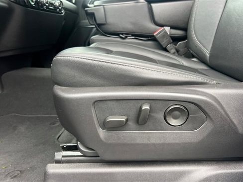 Used 2024 GMC Sierra 1500 SLT image 13