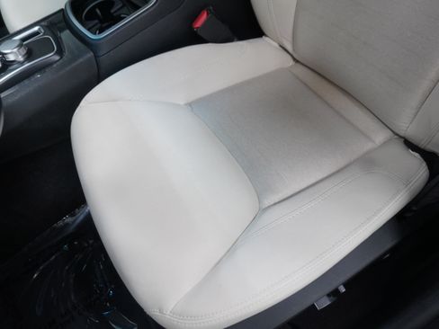 Used 2020 Chrysler 300 Touring w/ Sport Appearance Package RWD image 8