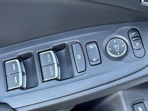 Used 2022 Honda Accord EX-L image 12