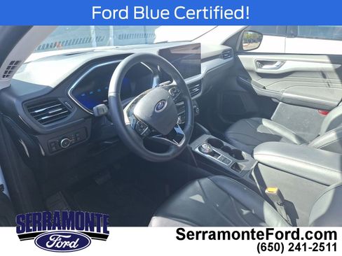 Used 2025 Ford Escape SE w/ PHEV Premium Package FWD image 8
