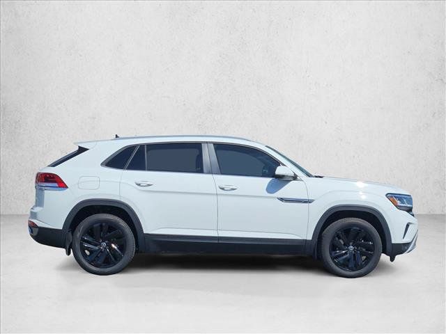 Used 2021 Volkswagen Atlas Cross Sport SE w/ Panoramic Sunroof Package FWD image 4
