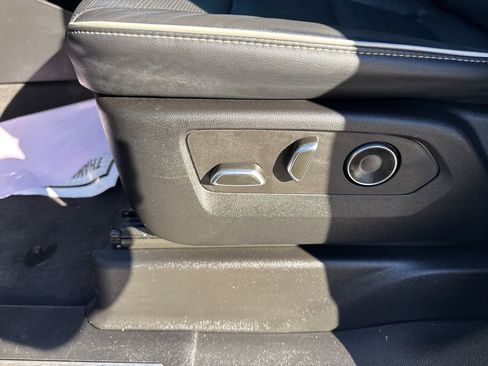 Used 2023 Cadillac Escalade ESV Premium Luxury w/ Performance Package image 16