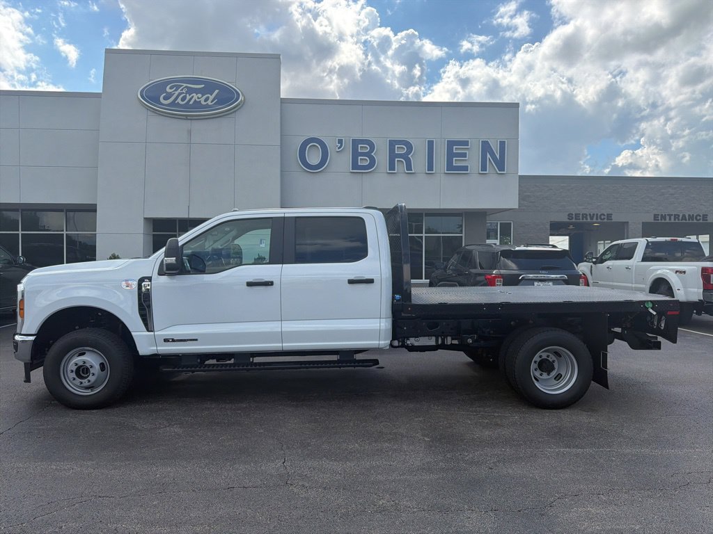 New 2026 Ford F350 XL w/ XL Chrome Package AWD/4WD image 2