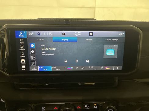 Used 2024 Jeep Wrangler Unlimited Rubicon image 18