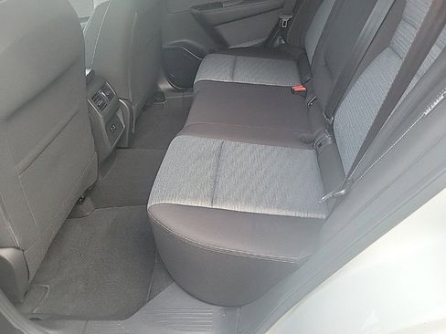 Used 2021 Nissan Rogue SV image 9