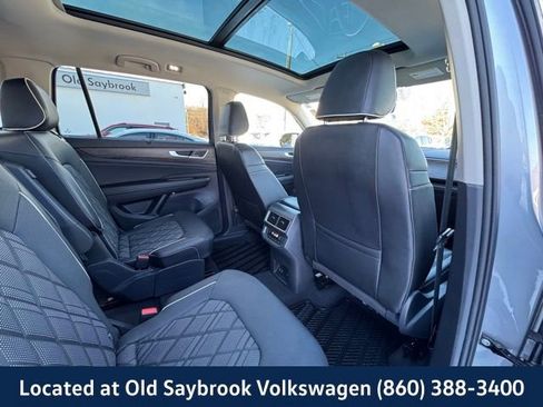 Certified 2024 Volkswagen Atlas SEL Premium R-Line image 24