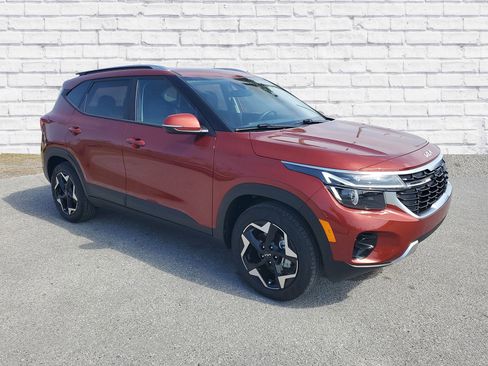 Used 2025 Kia Seltos S image 3