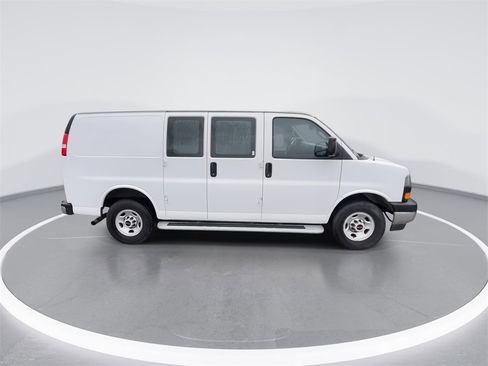 Used 2024 GMC Savana 2500 w/ Driver Convenience Package image 9