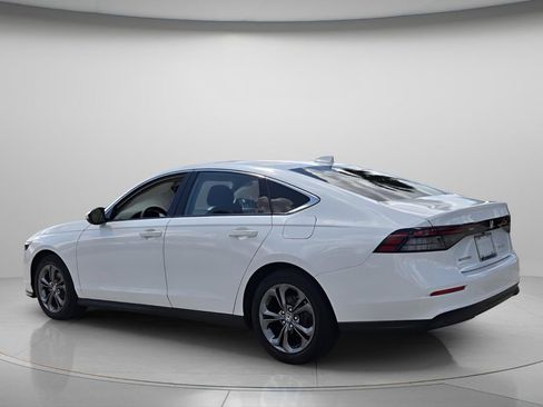 Used 2023 Honda Accord EX image 8