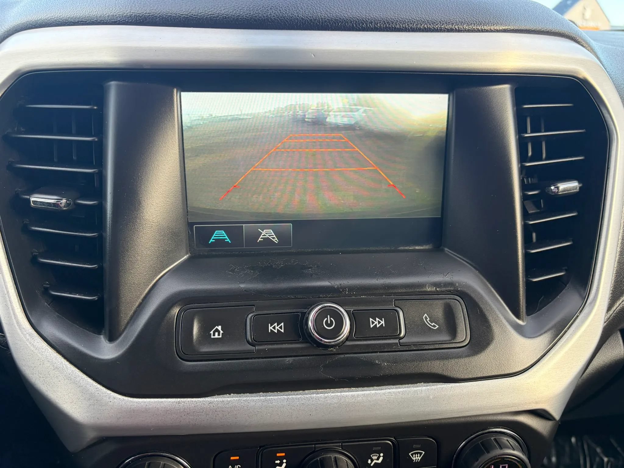Used 2018 GMC Acadia SLE AWD/4WD image 18