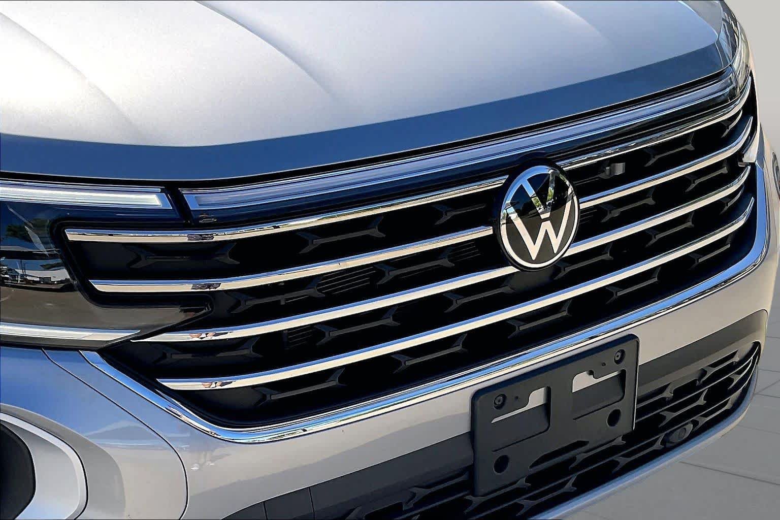 Used 2026 Volkswagen Atlas SE FWD image 29