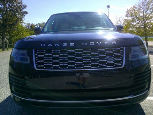 Used 2020 Land Rover Range Rover HSE image 40