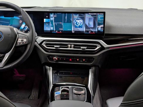 Used 2023 BMW i4 eDrive40 w/ Premium Package image 26