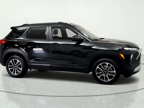 Used 2024 Chevrolet TrailBlazer LT w/ LT Cold Weather Package FWD image 6