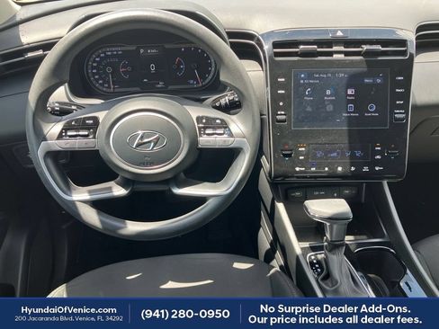 Used 2024 Hyundai Tucson SEL FWD image 3