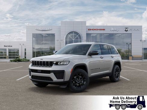 New 2026 Jeep Grand Cherokee Altitude AWD/4WD image 1