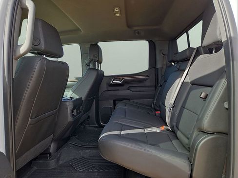 Used 2025 Chevrolet Silverado 1500 LT Trail Boss w/ Convenience Package II image 15