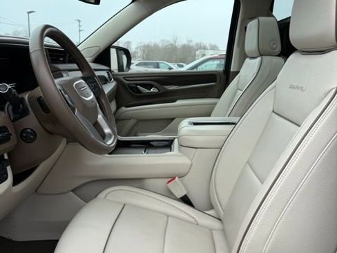 Used 2023 GMC Yukon Denali w/ Max Trailering Package image 13