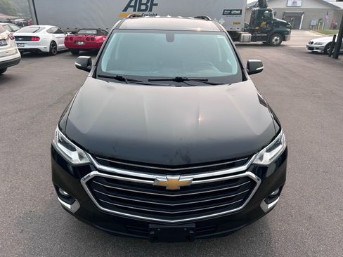 Used 2021 Chevrolet Traverse LT AWD/4WD image 2