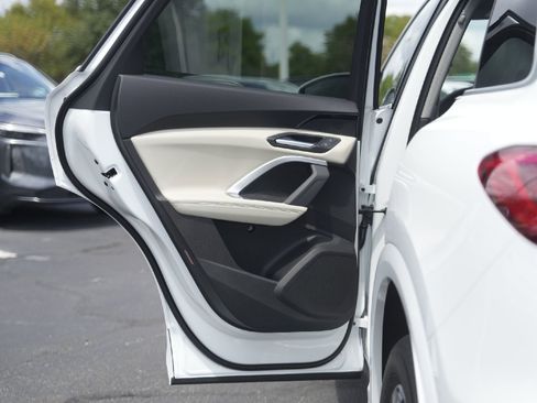 New 2025 Audi Q5 Premium image 21