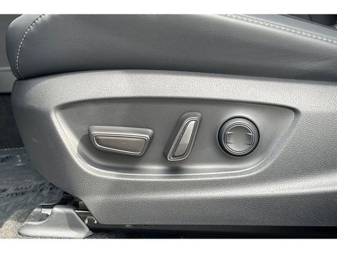 Used 2026 Toyota Crown Nightshade image 14