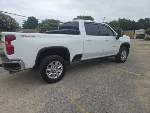 Used 2024 Chevrolet Silverado 2500 LT AWD/4WD image 10