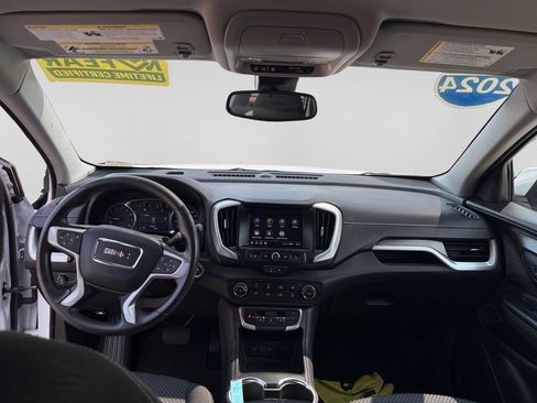 Used 2024 GMC Terrain SLE AWD/4WD image 23
