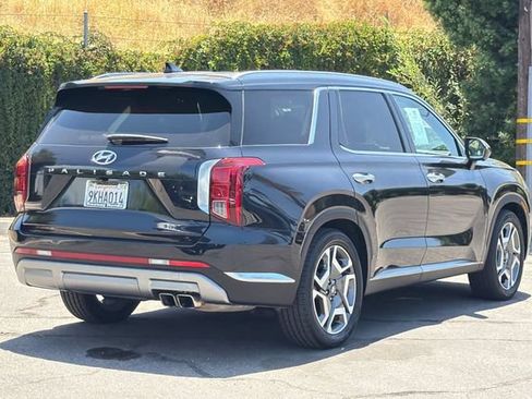 Used 2024 Hyundai Palisade Limited FWD image 4