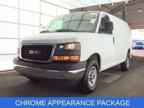 Used 2024 GMC Savana 2500 Work Van w/ Driver Convenience Package image 3