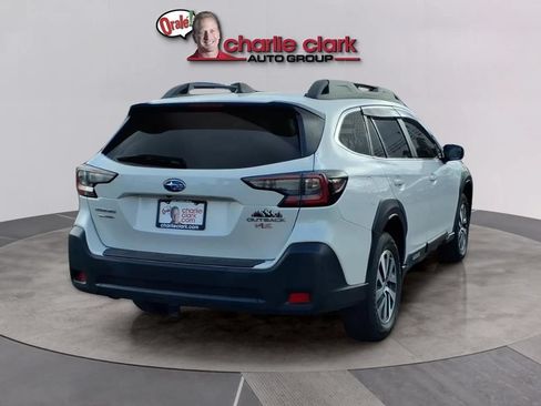 Used 2024 Subaru Outback Premium AWD/4WD image 5